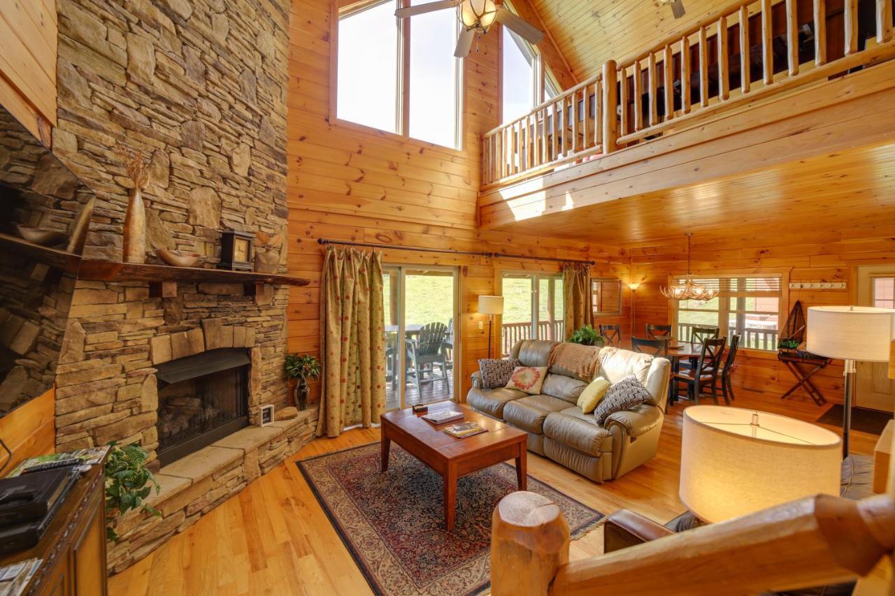 Maggie Valley Cabin With Private Hot Tub And Game Room Exterior photo