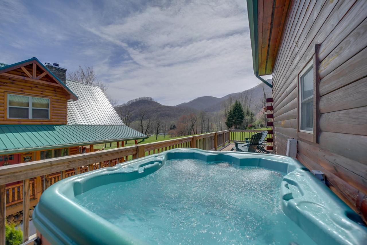 Maggie Valley Cabin With Private Hot Tub And Game Room Exterior photo