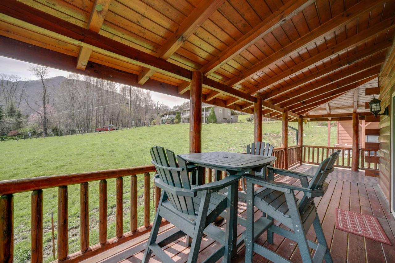 Maggie Valley Cabin With Private Hot Tub And Game Room Exterior photo