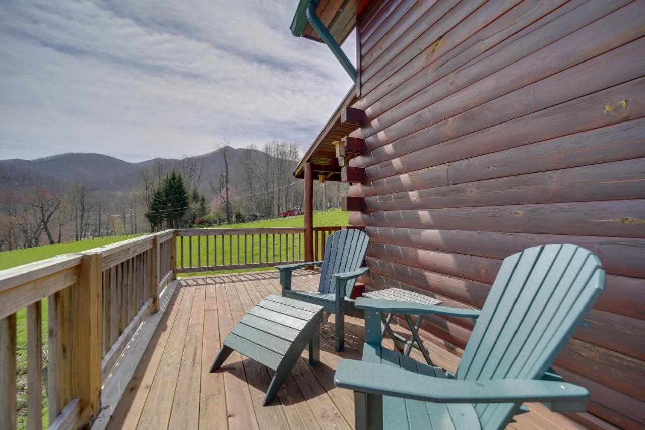 Maggie Valley Cabin With Private Hot Tub And Game Room Exterior photo