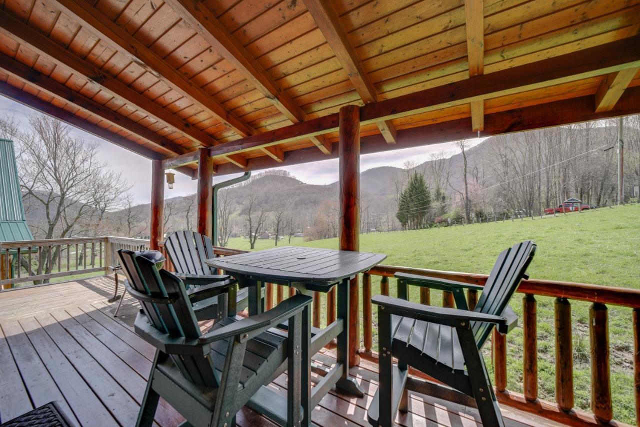 Maggie Valley Cabin With Private Hot Tub And Game Room Exterior photo