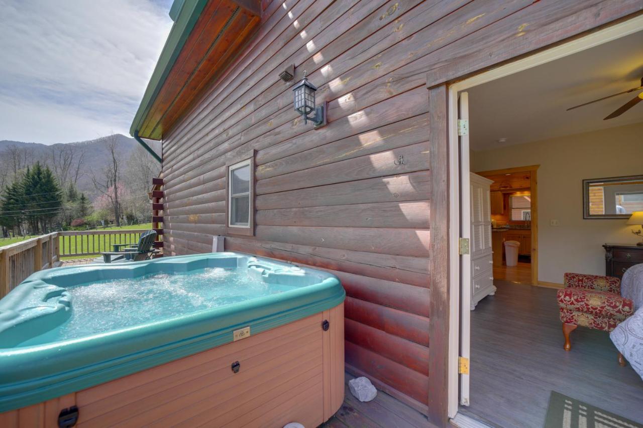 Maggie Valley Cabin With Private Hot Tub And Game Room Exterior photo